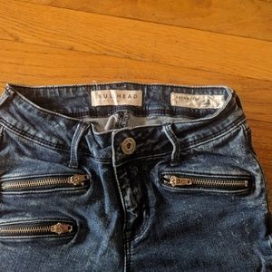 Pasun Bullhead Skinny Jeans